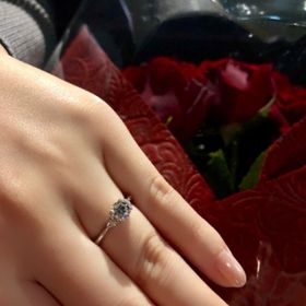 【ラザール ダイヤモンド(LAZARE DIAMOND)の口コミ】 彼と一緒に見に行き、店員さんの対応とダイヤの輝きがほかのブランドと全…