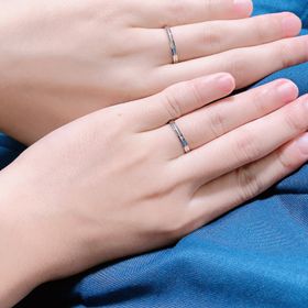 【GALA JEWELRY(ガラジュエリー)の口コミ】 シンプルだけどデザイン性が良いものを探しており、ぴったりなリングが見…