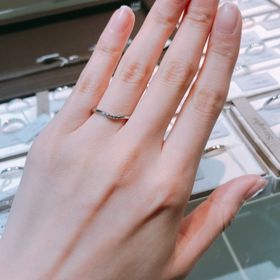 【アイプリモ(I-PRIMO)の口コミ】 指輪は細くて綺麗で良かったですが、好みのものを2つ合わせると違和感があ…