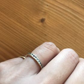 【Sge Smith(シゲスミス)】の口コミ プリンセスカットのエタニティリングを探していたので、HPで見た時に「こ...