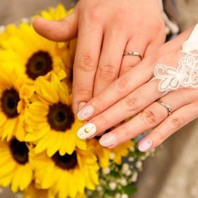 【アイプリモ(I-PRIMO)の口コミ】 元々、V字のリングが気になっていました。
何点か出して頂き試着させてい…