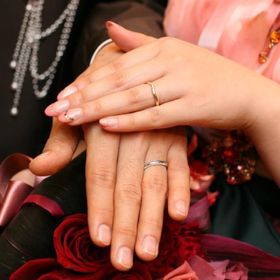 【ティファニー(Tiffany & Co.)の口コミ】 指輪をつけた時のつけ心地の良さと指を長く見せてくれるV字のデザインに一…