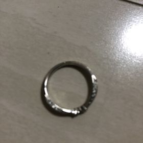 【PORTADA(ポルターダ)の口コミ】 デザインがうえからみるとすごくキラキラ光ったいるのですが、下から見る…