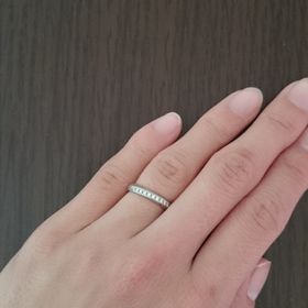 【俄(にわか)の口コミ】 デザインはもちろんですが、
やっぱり名前と意味が決めてでした。
この指…