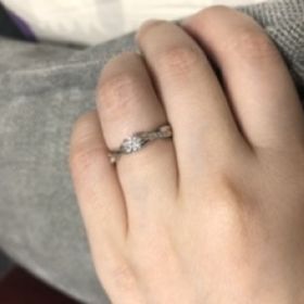 【ラザール ダイヤモンド(LAZARE DIAMOND)の口コミ】 リングにもデザインがあるものがほしくて、探していたのですが、さらに結…