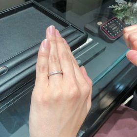 【エクセルコダイヤモンド(EXELCO DIAMOND)の口コミ】 シンプルでダイヤモンドが綺麗な物を選びました。他店の物と比較しました…