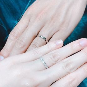 【4℃ BRIDAL(ヨンドシーブライダル)の口コミ】 着用してみた感じと、価格、保証で決めました、
同じようなデザインは他店…