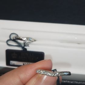 【Brilliant TAKEKAWA(ブリリアント タケカワ)の口コミ】 ダイヤモンドがとても綺麗でつけると指が細く長くみえるとのことで、試着…