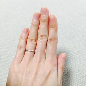 【ティファニー(Tiffany & Co.)の口コミ】 婚約指輪がサイドにもダイヤモンドがある煌びやかなデザインだったため、…