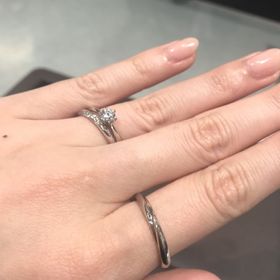 【アイプリモ(I-PRIMO)の口コミ】 よこからみてもまわりからみてもかわいいです！マリッジリングの斜めライ…