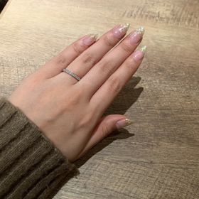 【エクセルコダイヤモンド(EXELCO DIAMOND)の口コミ】 ・細すぎず、存在感のあるハーフエタニティを希望しておったため、理想に…