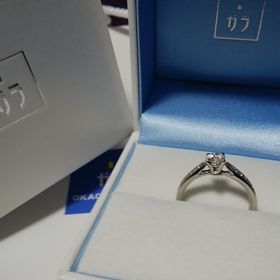 【GALA JEWELRY(ガラジュエリー)の口コミ】 少し細くてゴツゴツした指なので、出来るだけ細目のデザインでダイヤが目…