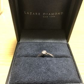 【ラザール ダイヤモンド(LAZARE DIAMOND)の口コミ】 見た目が美しく、好みの形でした。
サイズ種類も多くあり、時間をかけて選…