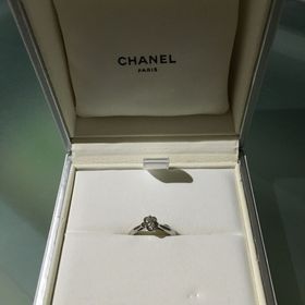 【シャネル(CHANEL)の口コミ】 元々このカメリアコレクションが欲しかったのですが予算的にどうかなと思…