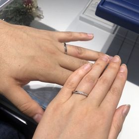 【銀座ダイヤモンドシライシの口コミ】 デザインもシンプルで使いやすく、派手すぎないところが気に入りました。…