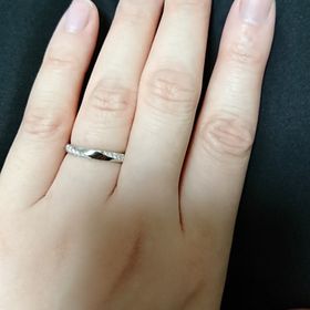 【ラザール ダイヤモンド(LAZARE DIAMOND)の口コミ】 他に2ブランド見ましたが、ラザールはダイヤモンドの輝きが違いました。
…