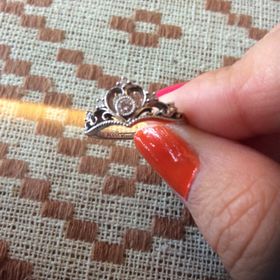 【システィーナGINZAの口コミ】 他店のリングと悩んだのですが
婚約指輪をこのショップでオーダで作って頂…