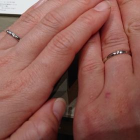 【銀座ダイヤモンドシライシの口コミ】 シンプルだけど他の人とは少し違う、デザイン性のあるものを探していまし…