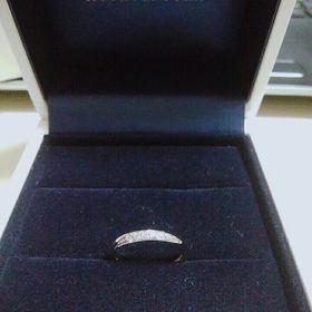 【HOSHI no SUNA 星の砂(ほしのすな)】の口コミ いろんなデザインの指輪を試着したのですが、指が細くて、太さのある指輪や...