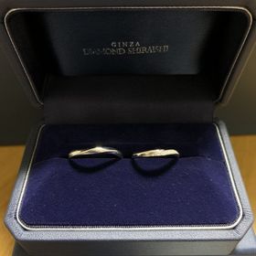 【銀座ダイヤモンドシライシの口コミ】 派手すぎないウェーブ状の指輪が良く、妻もダイヤが派手過ぎず、かと言っ…