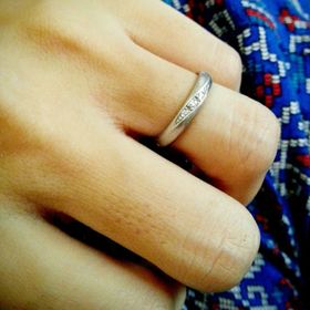 【アイプリモ(I-PRIMO)の口コミ】 最初から婚約指輪は不要でしたので、結婚指輪にはダイヤモンドが入ってい…