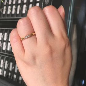 【エクセルコダイヤモンド(EXELCO DIAMOND)の口コミ】 シンプルなものよりもダイヤがしっかりと付いて存在感のある結婚指輪を探…