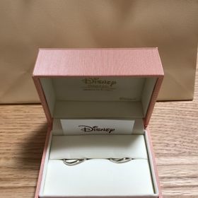 【ケイウノ ブライダル(K.UNO BRIDAL)の口コミ】 シンプルな指輪が好みのため、デザインはシンプルなもので、プラチナの指…