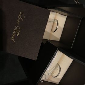 【Love Bond(ラブボンド)の口コミ】 他店で決めているものがありましたが、一目惚れし購入しました。職人のな…