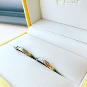 【ケイウノ ブライダル(K.UNO BRIDAL)の口コミ】 「シンプルかつ、他の人とは被らない珍しいデザインの指輪にしたい」とい…
