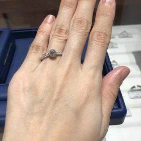 【銀座ダイヤモンドシライシの口コミ】 取り巻きダイヤの指輪が欲しかったので、HPで商品をみて気になり来店しま…