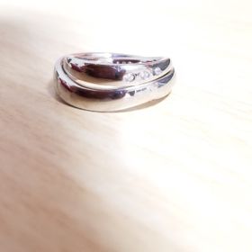 【COLANY(コラニー)の口コミ】 つけ心地の良さ、細部までこだわっていらっしゃるデザイン(シンプルの中に…