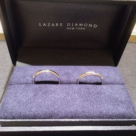 【ラザール ダイヤモンド(LAZARE DIAMOND)の口コミ】 自分の指に合うデザインであったため。また、シンプルながらも上品なデザ…