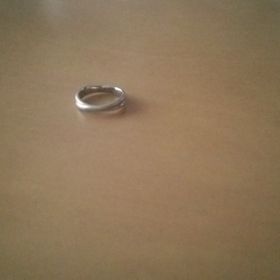 【ギンザタナカブライダル(GINZA TANAKA BRIDAL)の口コミ】 宝飾品のないシンプルなデザインを探していましたが、なかなかグッとくる…