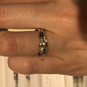 【俄(にわか)の口コミ】 セットリングの種類が多く、ほんとうにたくさん並んでいましたが、その中…