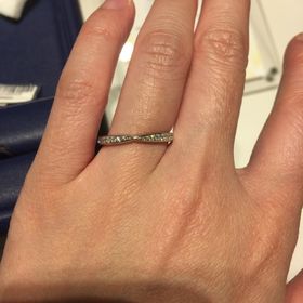 【銀座ダイヤモンドシライシの口コミ】 もう少しシンプルなものを探しに来たはずが、可愛さに一目惚れしてしまい…