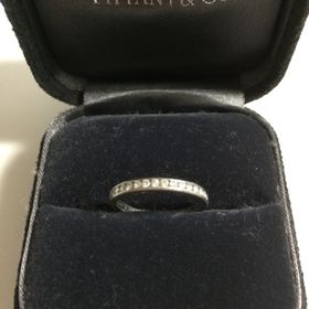 【ティファニー(Tiffany & Co.)の口コミ】 一番の決め手は、憧れのブランドだったので選んだ。
色々なデザインがあっ…