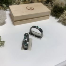 【SORA(ソラ)の口コミ】 さまざまな種類の指輪が展示されており、一通り見たあと気になるものを試…