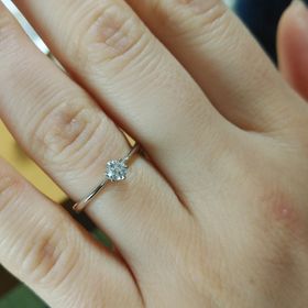 【TRECENTI(トレセンテ)の口コミ】 　シンプルな物を希望していたので、あまり迷いませんでした。その中で予…