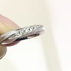 【ギンザタナカブライダル(GINZA TANAKA BRIDAL)の口コミ】 シンプルかつワンポイント特徴があるデザインをさがしていました。なめら…