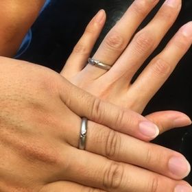 【ケイウノ ブライダル(K.UNO BRIDAL)の口コミ】 デザインは指輪ふたつをつけるとミッキーミニーの手がハートマークを描く…