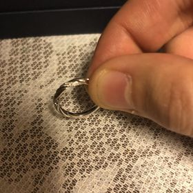 【銀座ダイヤモンドシライシの口コミ】 デザインが凝っていて、他社では見慣れないものであった。他の人と被りに…