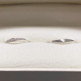 【et.lu(エトル)の口コミ】 何個も試着して決めました。
仕事中もずっと付けていたいけど、主張しすぎ…