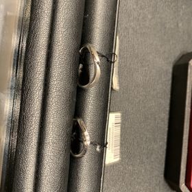 【エクセルコダイヤモンド(EXELCO DIAMOND)の口コミ】 結婚指輪で探していましたが、ダイヤが爪で止まっているデザインとダイヤ…