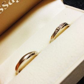 【Passage(パッサージュ)の口コミ】 この指輪を買う決めてとなったのは2つあります。
1つ目は、デザインです。…
