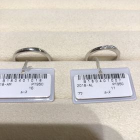 【TRECENTI(トレセンテ)の口コミ】 ストレート・ウェーブ・V字タイプの種類があり、ストレートタイプの指輪の…