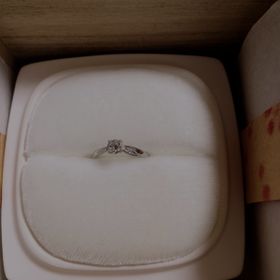 【俄(にわか)】の口コミ 友達や身近な人が持っていないブランドのもので、シンプルで上品なデザイン...