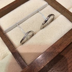 【TRECENTI(トレセンテ)の口コミ】 デザインがいいのはもちろんですが指輪をつけ慣れていない方でも不快感が…