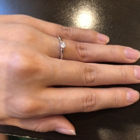 【WATANABE / 卸商社直営　渡辺の口コミ】 シンプルなデザインでメレダイヤなしを希望していたので、予算内でできる…