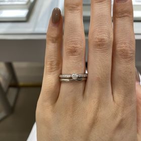 【アイプリモ(I-PRIMO)の口コミ】 デザインはストレートやＶ字などの形から、リングの細さ、ダイヤの数など…