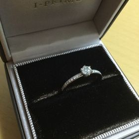 【アイプリモ(I-PRIMO)の口コミ】 決め手は３つ。一生飽きないシンプルなデザイン、結婚指輪と重ね付けした…
